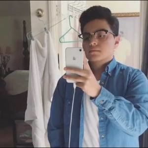 Meet your Posher, Alex